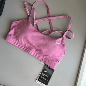 (nwt) nike sports bra light pink size small